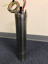 Load image into Gallery viewer, 4 Inch Sumbersible Well Pump Motor 2.0HP (Heavy-Duty Oil Filled) 230V 60Hz