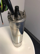 Load image into Gallery viewer, 4 Inch Sumbersible Well Pump Motor 1.5HP (Oil-Filled) 230V 2-Wire 1PH 60Hz